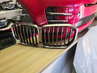 Bmw X5 Main Grill With Camera Hole 2021 Available For Sale