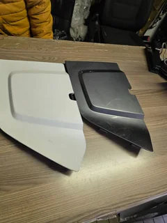 2020 VW AMAROK V6 USED FRONT BAR LOWER TOW HOOK COVER FOR SALE