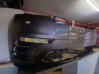 2020 RANGE ROVER VELAR FRONT BUMPER WITH LOWER SPOILER