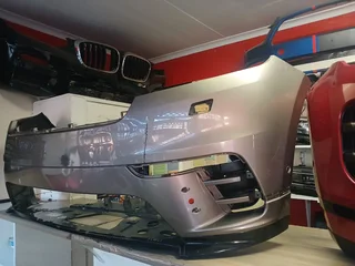 2020 RANGE ROVER VELAR FRONT BUMPER WITH LOWER SPOILER