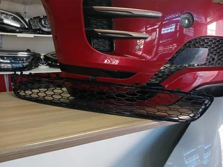 2016 G30/G3 5SERIES FRONT BUMPER LOWER GRILL