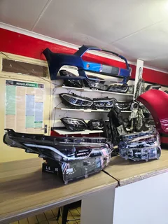 2022 TOYOTA FORTUNER DG6 HEADLIGHTS LEFT AND RIGHT IN A PRESTINE CONDITION