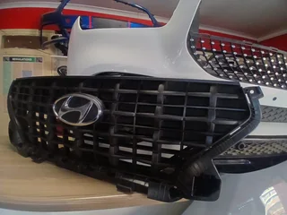 2023 Hyundai Venue Main Grill For Sale