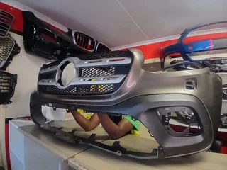 2021 MERCEDES-BENZ W470 X-CLASS BAKKIE FRONT BUMPER WITH MAIN GRILL