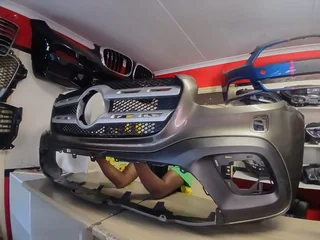 2021 MERCEDES-BENZ W470 X-CLASS BAKKIE FRONT BUMPER WITH MAIN GRILL