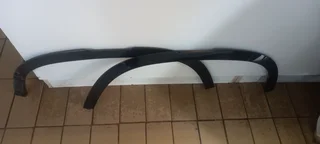 2019 BLACK GLOSS LAND ROVER DEFENDER WHEEL ARCHES LEFT AND RIGHT