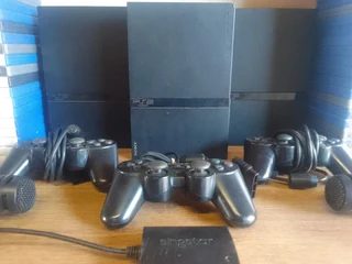 Ps2 plus game and remote