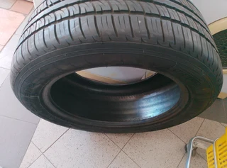 275/50 R20 II3 W Tyre