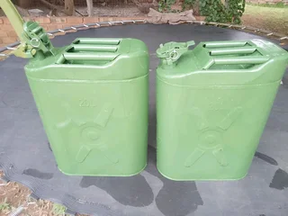 Jerry fuel cans x2
