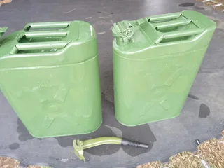 Jerry fuel cans x2