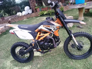 TTR 125S offroad bike