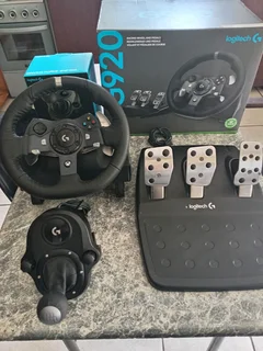 Logitech G920 like new in boxes