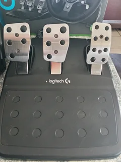 Logitech G920 like new in boxes