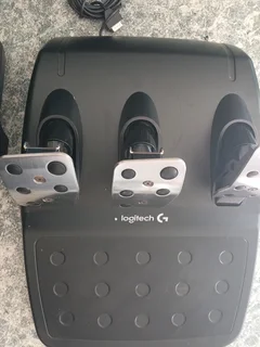 Logitech G920 like new in boxes