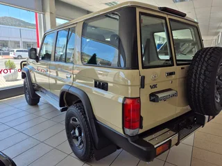 2025 TOYOTA LC76 2.8GD6 VX DIESEL AT