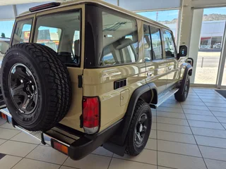 2025 TOYOTA LC76 2.8GD6 VX DIESEL AT