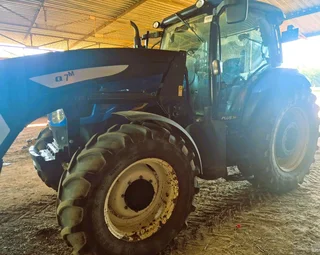 New Holland T6070