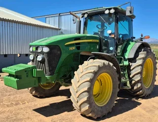 John Deere 7830
