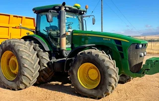 John Deere 8345R