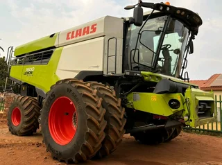 Claas Lexion 7600