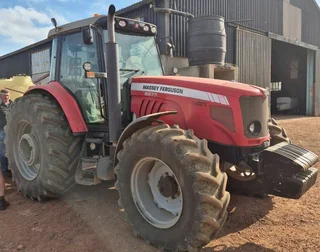 Massey Ferguson 6475