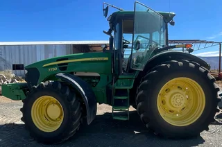 John Deere 7730