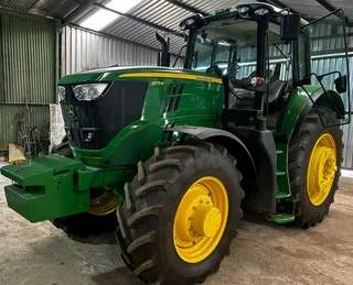 John Deere 6175M