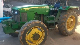 John Deere 5403