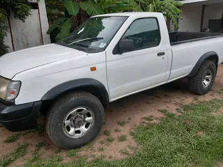 1 ton bakkie for hire with owner driver