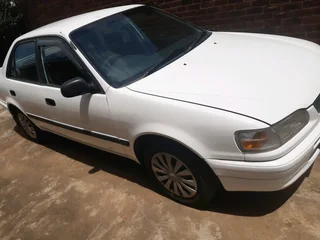 Toyota corolla 160i gle automatic