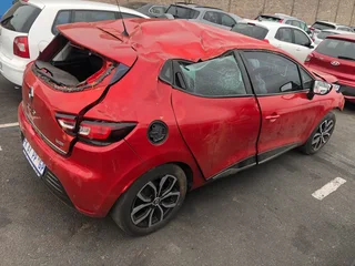 2017 Renault Clio for stripping