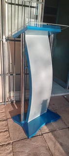 C-SHAPE CUSTOM DESIGN WITH 2 POLES PULPITS AND PODIUMS