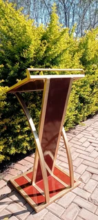 Curved Flat Brown And Gold Steel Pulpits And Podiums