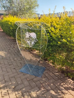 Standard Love World Pulpits