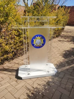 Custom Designed Half Dec Podium With 4 Cross Legs