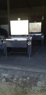 OIL JACKETED BOILING POTS,TILTING PANS,THREE PLATE INDUSTRIAL STOVES.0642509544