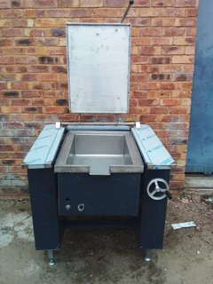 OIL JACKETED BOILING POTS,TILTING PANS,THREE PLATE INDUSTRIAL STOVES.0642509544
