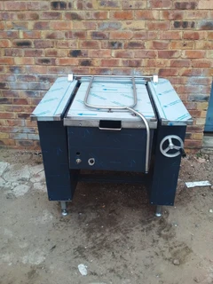 OIL JACKETED BOILING POTS,TILTING PANS,THREE PLATE INDUSTRIAL STOVES.0642509544