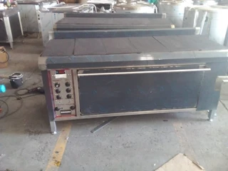 OIL JACKETED BOILING POTS,TILTING PANS,THREE PLATE INDUSTRIAL STOVES.0642509544