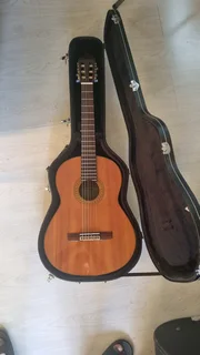 Yamaha CG-120SA classical guitar and hard case - Solid Top - Rosewood back/ sides classical guitar