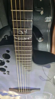 Ovation tribute limited edition: DJ Ashba semi acoustic guitar and bag.