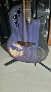 Ovation tribute limited edition: DJ Ashba semi acoustic guitar and bag.