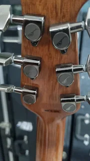 Ovation tribute limited edition: DJ Ashba semi acoustic guitar and bag.