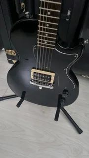 Epiphone Les Paul Jnr electric guitar