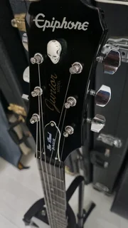 Epiphone Les Paul Jnr electric guitar