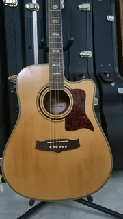 Tanglewood TW900ce semi acoustic guitar
