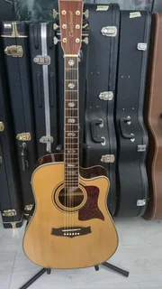 Tanglewood TW900ce semi acoustic guitar