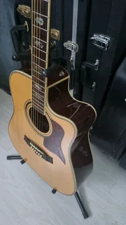 Tanglewood TW900ce semi acoustic guitar