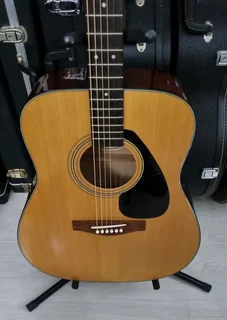 Yamaha F340 acoustic guitar