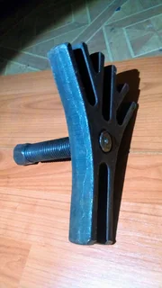 Large Vehicle Hub/Bearing Puller.